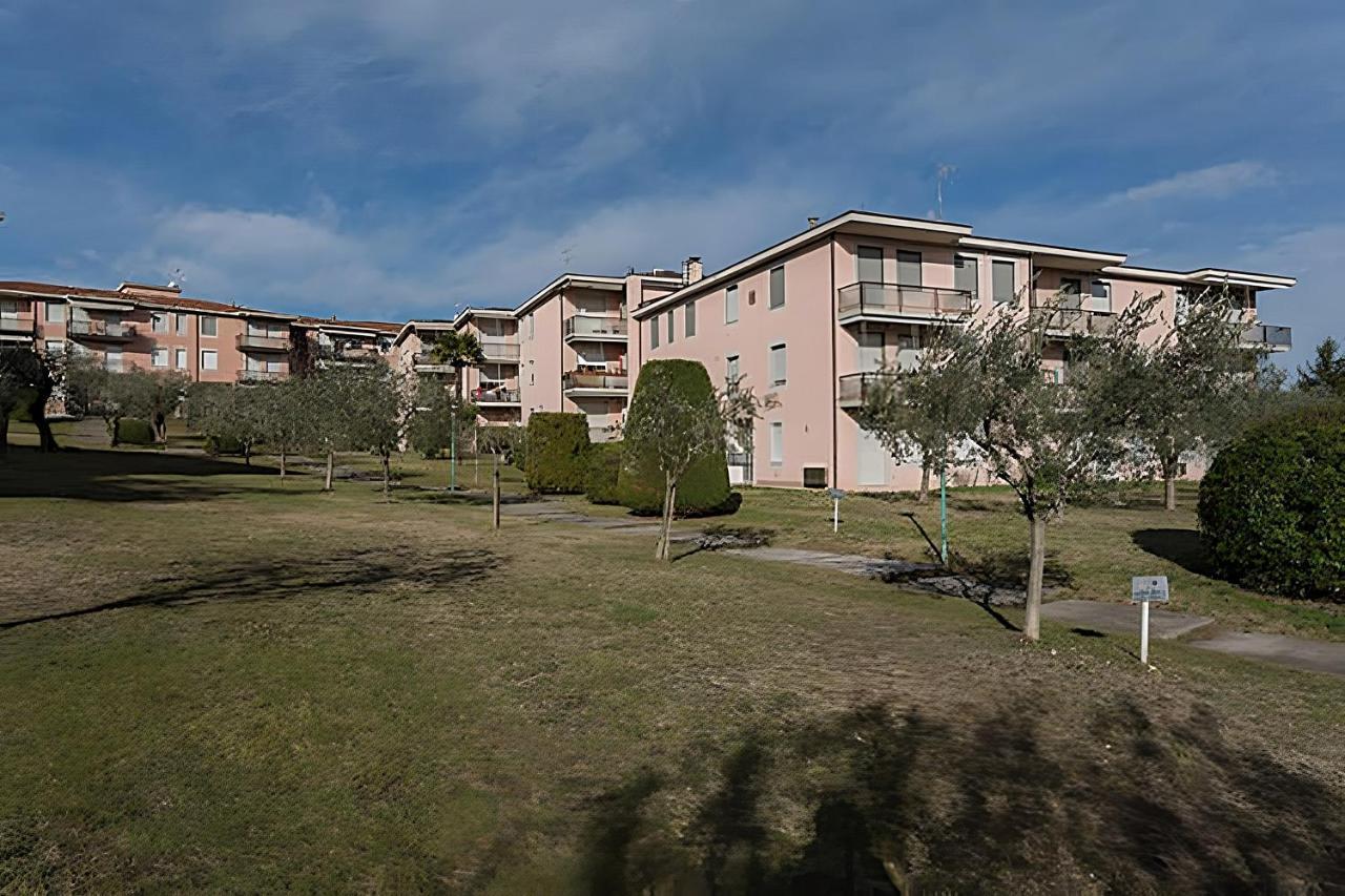 Natural Chic - Close To City Center And Beach - Parking Desenzano del Garda Exterior photo